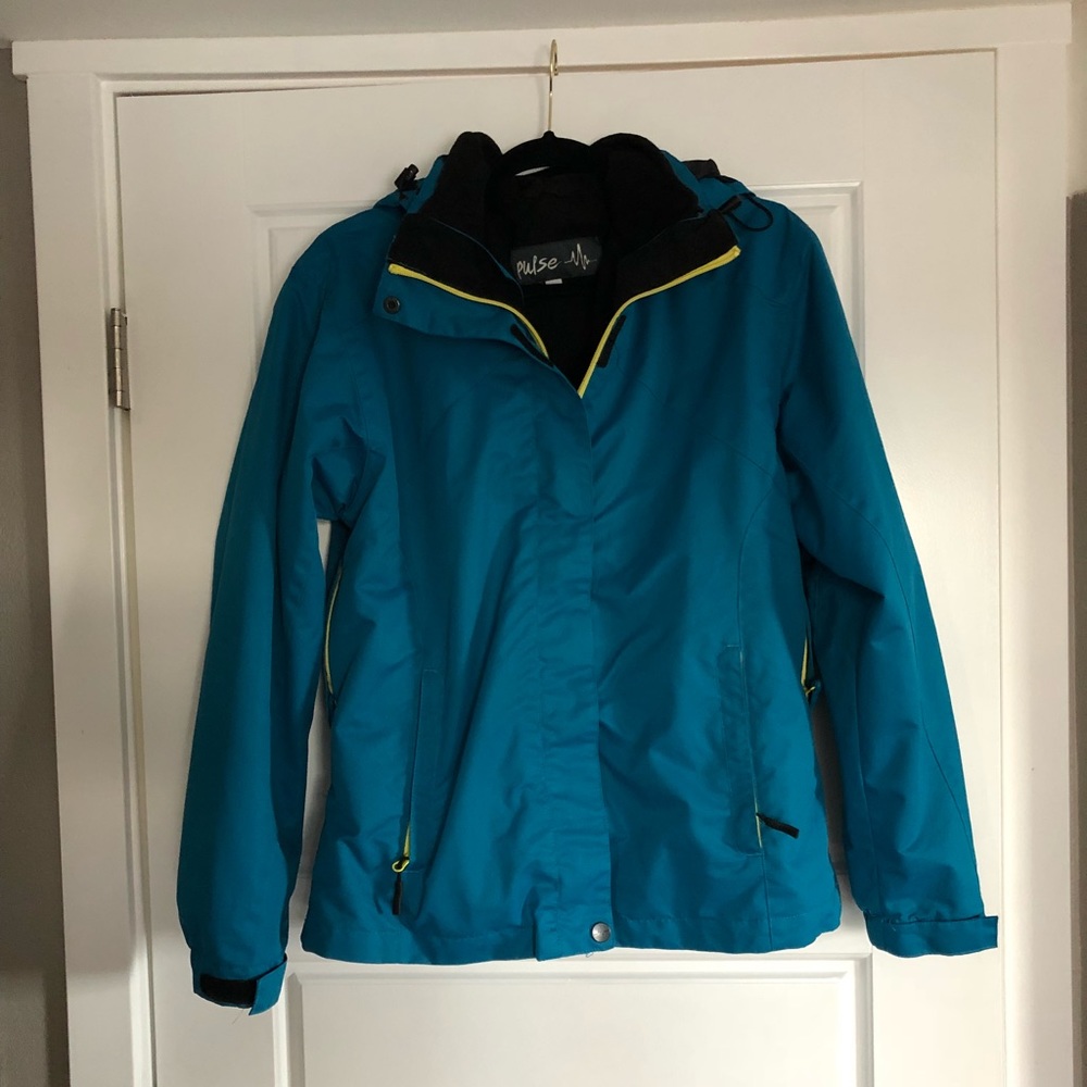 LIKE NEW Women’s Pulse Ski Jacket